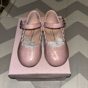 Cupcakes and Cashmere Pink Glitter Kids Shoes size 5 NIB